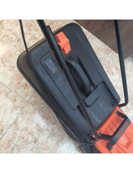 1-1-267121-3-Cortacesped Black And Decker 32Cm