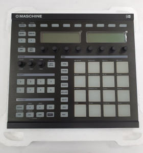 1-1-251397-1-Controlador Native Instruments Maschine 