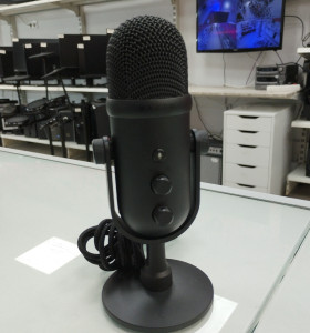 6-6-165870-1-Microfono Razer Seiren V2 Pro