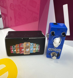 9-9-74317-1-Pedal Efectos Xvive Chorus Vibrato