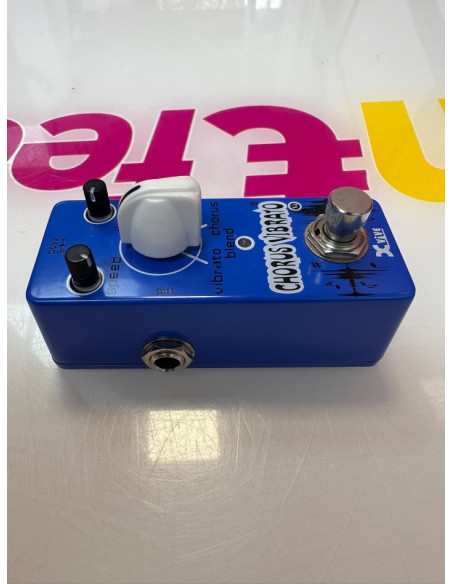 9-9-74317-3-Pedal Efectos Xvive Chorus Vibrato