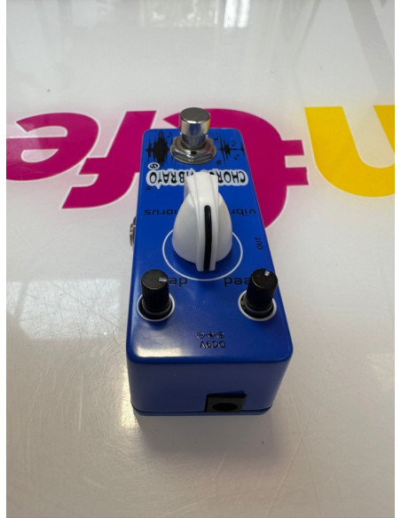 9-9-74317-5-Pedal Efectos Xvive Chorus Vibrato