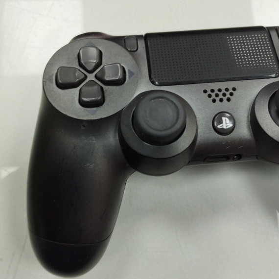 6-6-165873-3-Consola PS4 Slim 500