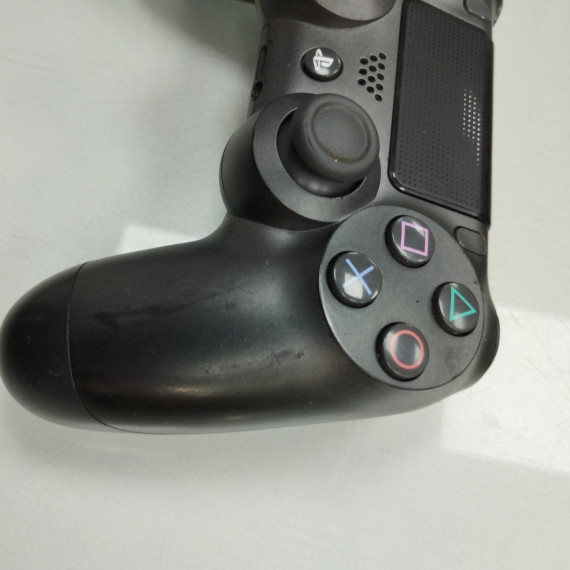 6-6-165873-4-Consola PS4 Slim 500