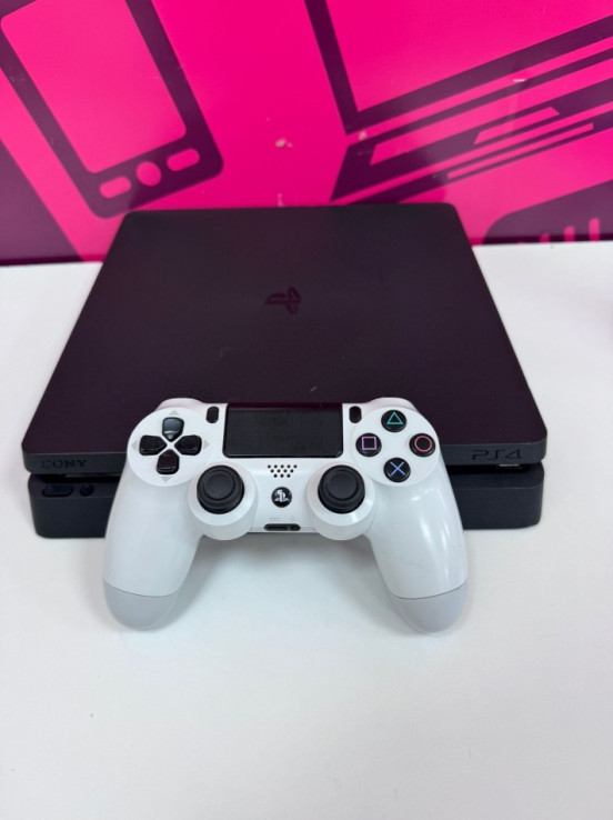 7-7-83577-2-Consola PS4 Slim 1TB