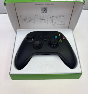 1-1-267254-1-Mando Xbox Series S X Negro Original