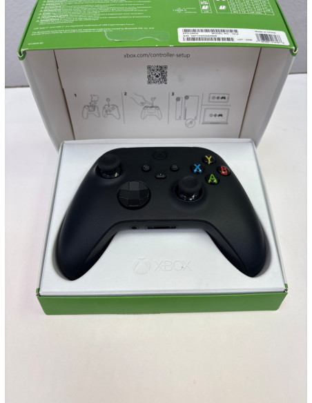 1-1-267254-1-Mando Xbox Series S X Negro Original