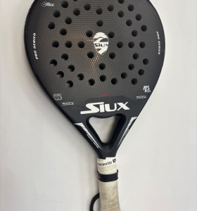 1-1-267240-1-Pala De Pádel Siux Black Carbon