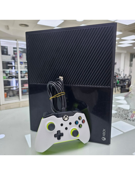 8-8-74793-2-Consola Xbox One 365gb 1540