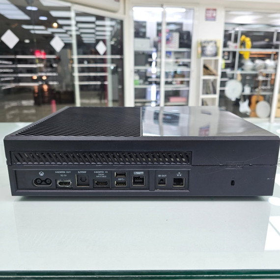 8-8-74793-5-Consola Xbox One 365gb 1540