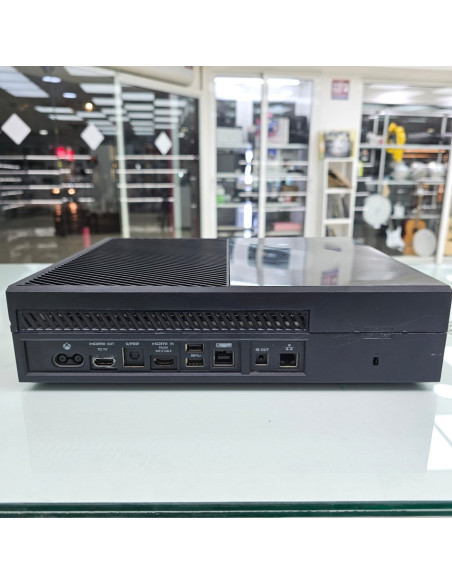 8-8-74793-5-Consola Xbox One 365gb 1540