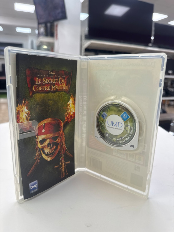 1-1-266590-2-Videojuego PSP Piratas Del Caribe y el cofre del hombre muerto