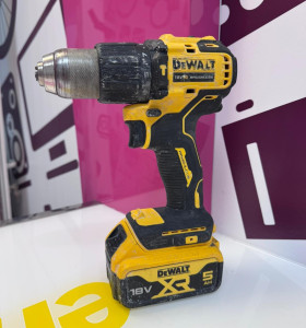 9-9-74239-1-Taladro A Bateria dewalt dcd709