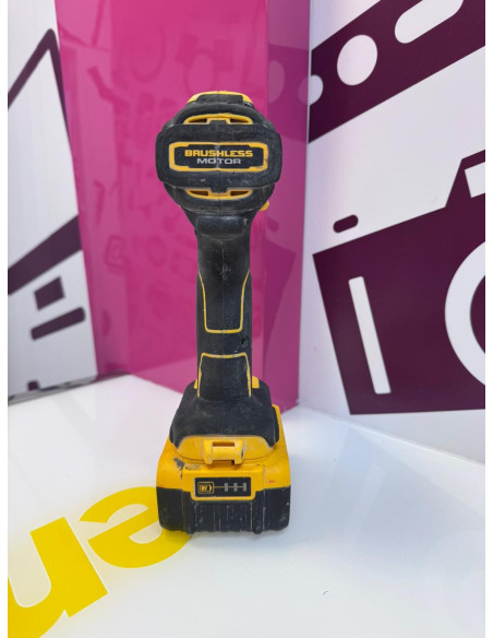 9-9-74239-3-Taladro A Bateria dewalt dcd709