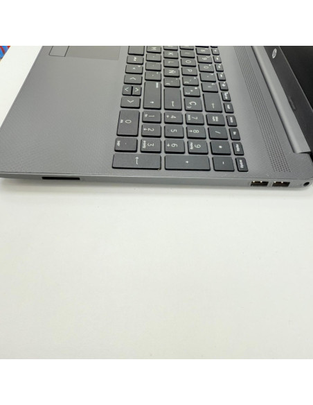 8-8-72652-4-Ordenador Portátil HP 255 G9 AMD 3020e Radeon 8Gb Ram 256gb Radeon SSD Radeon Graphics Windows 11 