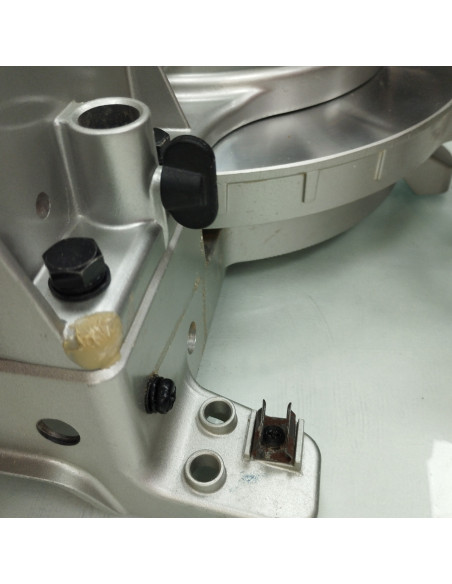 6-6-165932-9-Ingletadora Makita LH1040F