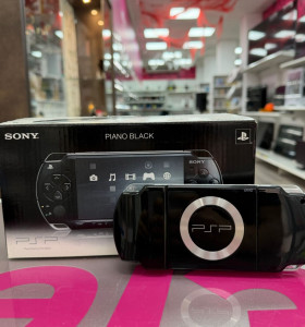 7-7-82850-1-Consola PSP 2004 con caja 2