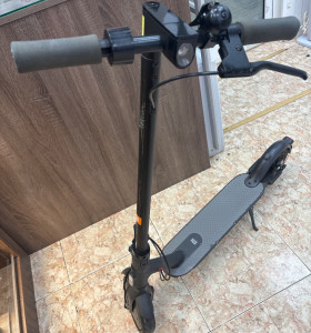 1-1-267252-1-Patinete Electrico Xiaomi Scooter Essential