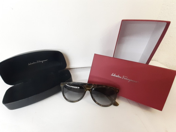 1-1-230968-1-Gafas De Sol Caballero SALVATORE FERRAGAMO SF944S 