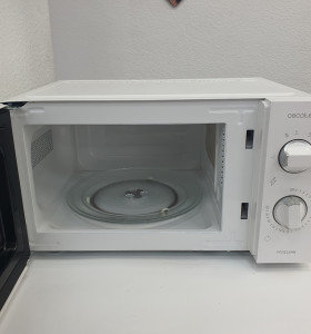 1-1-267375-1-Microondas Cecotec Pro Clean 2010 2