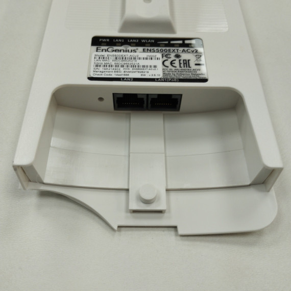 6-6-158184-2-Comunicaciones Y Redes Engenius Ens500ext