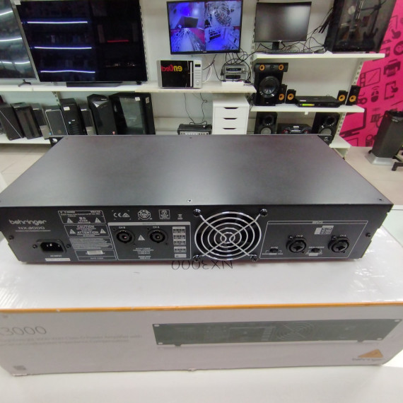 6-6-166065-4-Amplificador Behringer NX3000