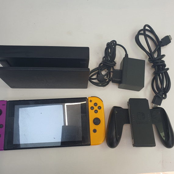 1-1-256670-2-Consola Nintendo Switch Hac-001 