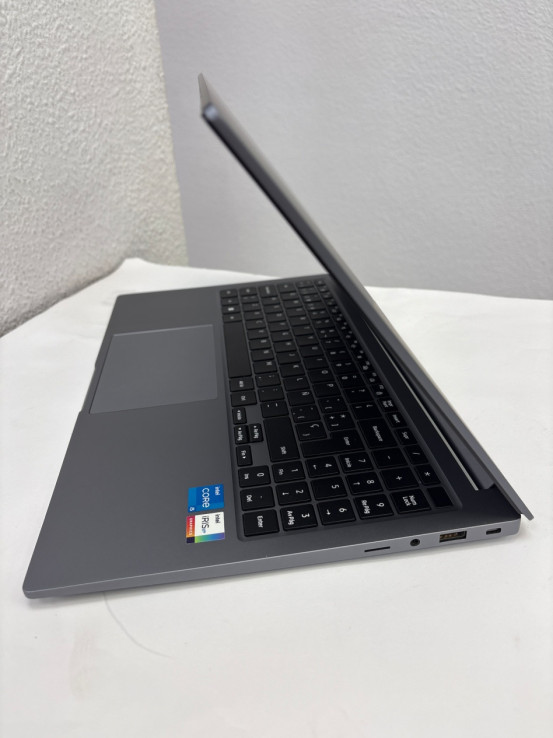 1-1-265533-3-Ordenador Portátil Samsung Galaxy Book 4 15 Intel Core I5-1335U 16GB 512GB SSD