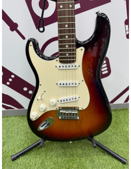 6-9-74338-2-Guitarra Electrica Squier By Fender 1982
