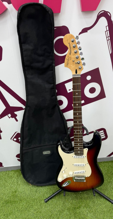 6-9-74338-5-Guitarra Electrica Squier By Fender 1982