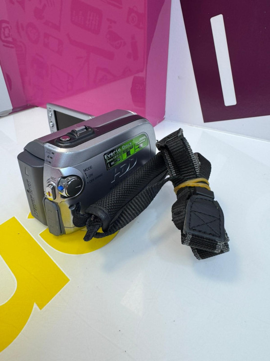 9-9-74583-2-Videocámara Digital Jvc Gz-mg135e 