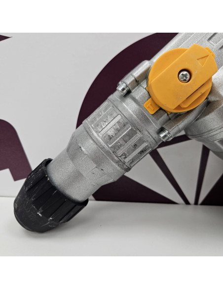 8-8-70644-3-Martillo Electrico Titan Ttb810drh 