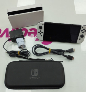 6-6-166157-1-Consola Nintendo Switch Oled Blanca 2