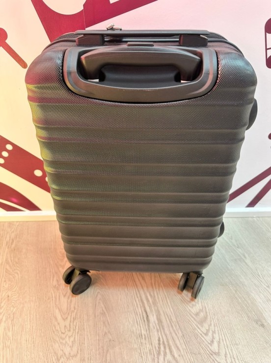 9-9-74625-2-Maleta viaje amazon basics cabina 35 ancho, 25 profundo expansible, 53 de alto 