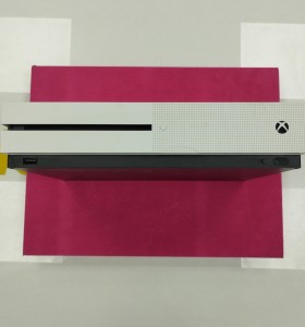 6-6-166275-1-Consola Xbox One Serie S 2