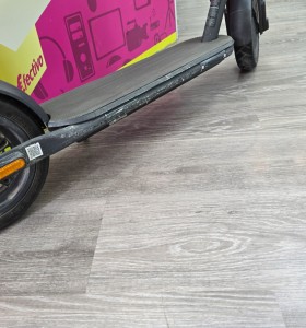 7-7-84127-1-Monopatin electrico Xiaomi Scooter 4  2