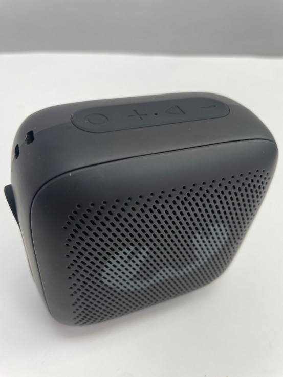 1-1-267642-2-Sonido Altavoz Multimedia Fresh Rebel Negro