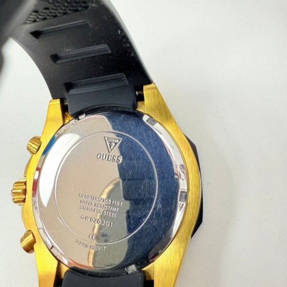 8-8-75153-5-Relojería y gafas Guess Momentum GW0263G1