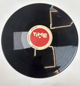 1-1-267603-1-Vinilo bass can you hear me 2