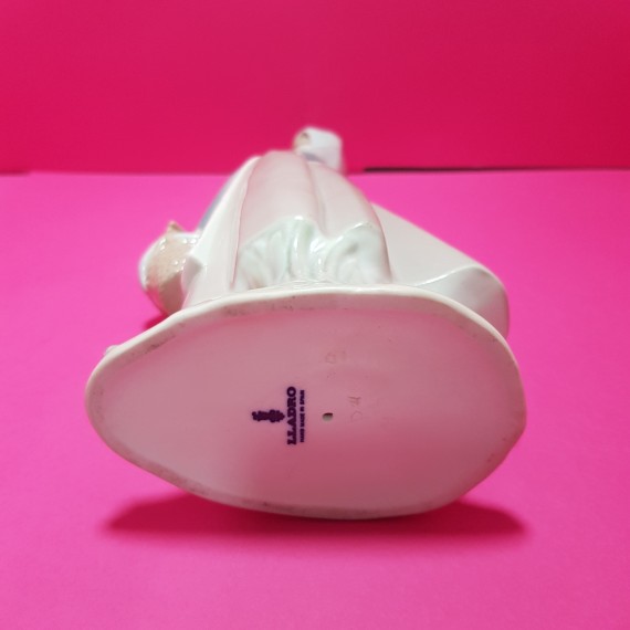 6-6-92616-7-figura de lladro señora campesina con cesta