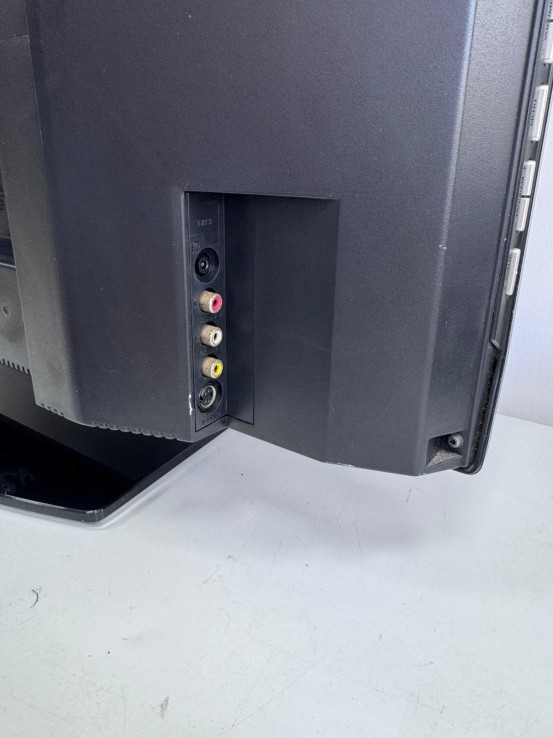 9-9-74717-4-Televisor LED Philips 32 N032pfl5522d 12