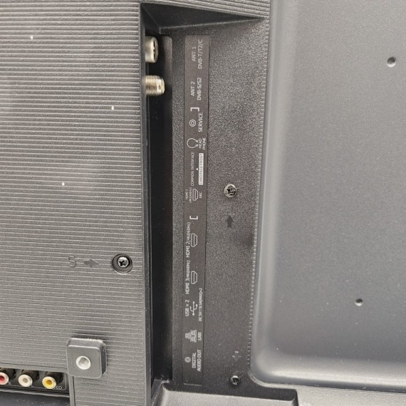 8-8-75266-8-Televisor LED SMART Hisense 495 H50B7100