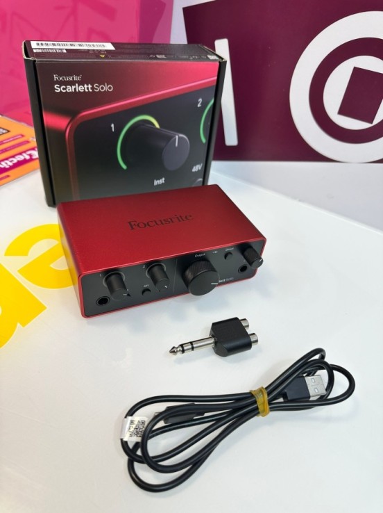 9-9-73516-1-Tarjeta Sonido Focusrite Scarlett Solo 4th Gen