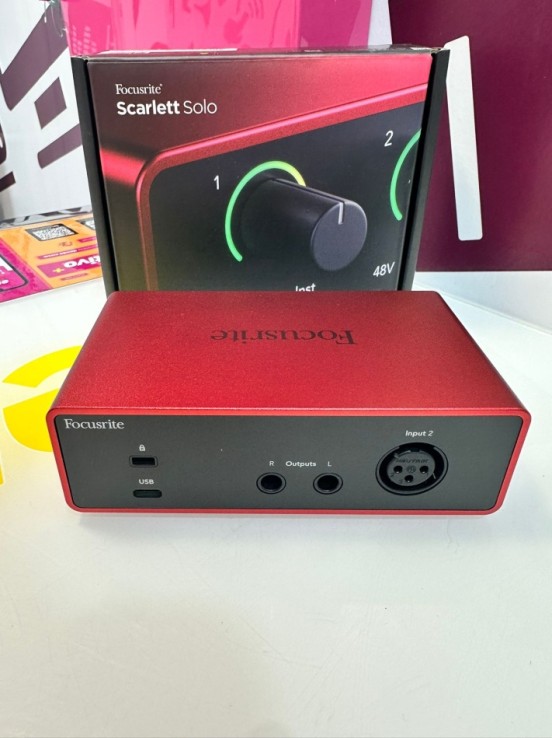 9-9-73516-3-Tarjeta Sonido Focusrite Scarlett Solo 4th Gen