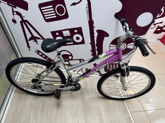 9-9-73359-6-Bicicleta Montana Raleigh 26