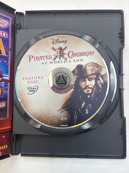 1-1-260881-2-Pitaras del caribe at worlds end