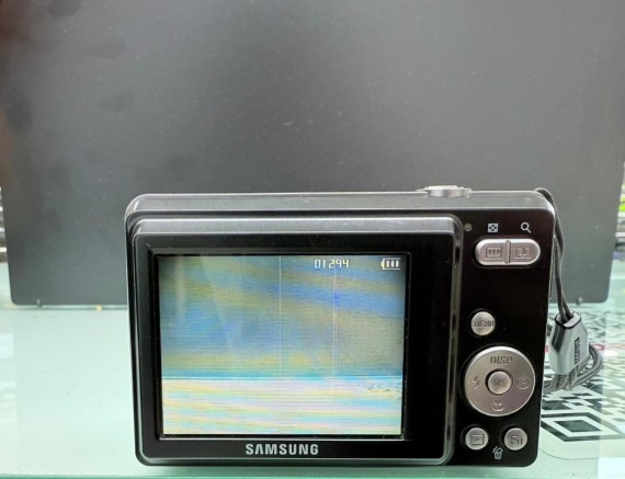 8-8-75340-7-Cámara Digital Compacta Samsung ES55