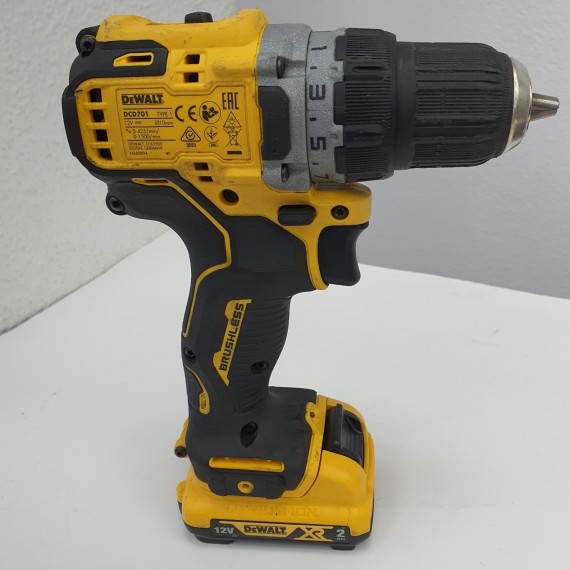 1-1-257754-3-Taladro A Bateria Dewalt Dcd701 