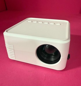 8-8-70302-1-Mini proyector LED  2