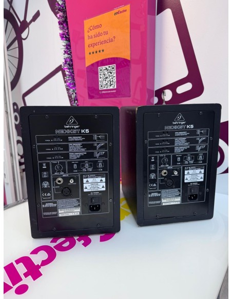 9-9-74819-3-Monitor Estudio Behringer Nekkst K5